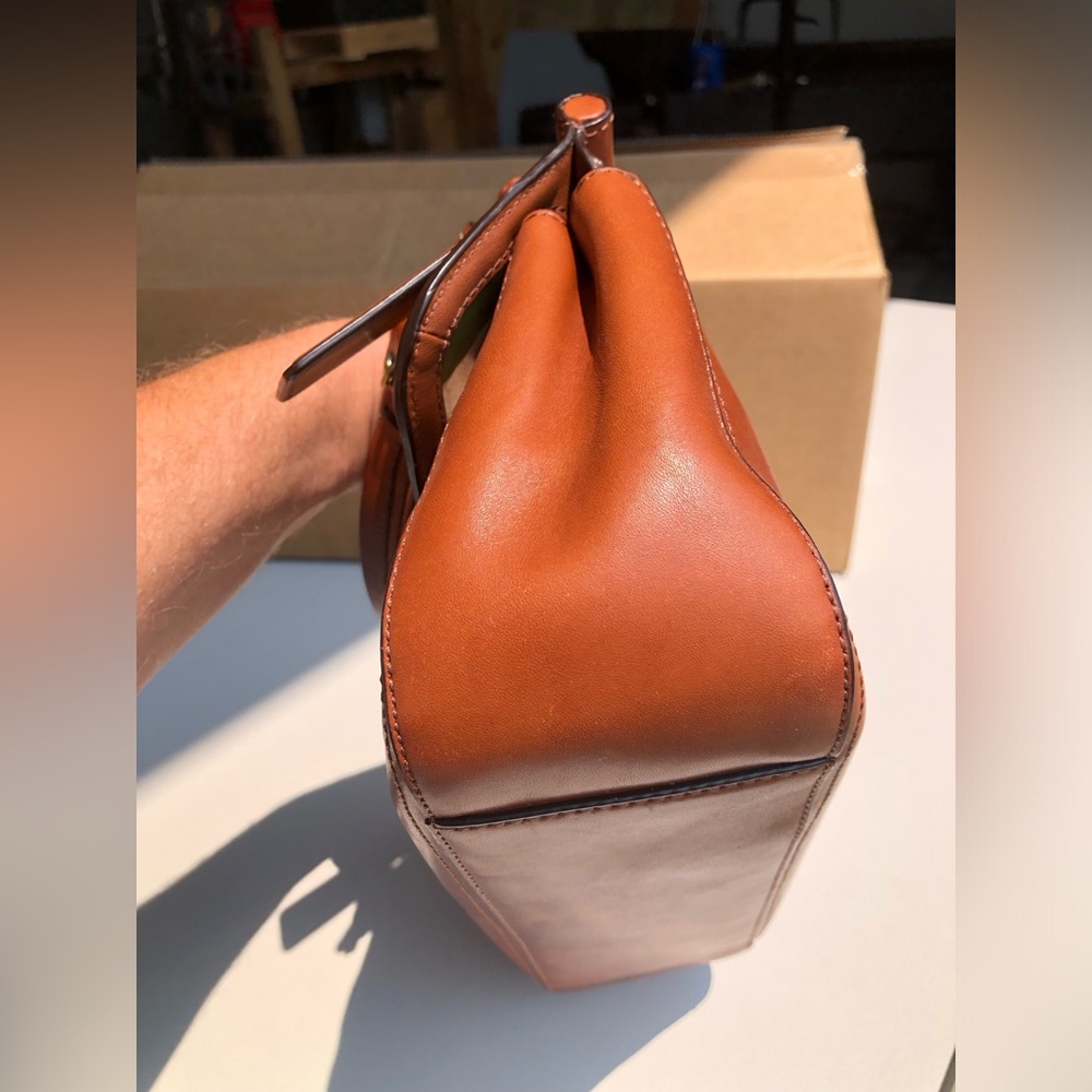 Legacy City Willis Coach British Tan Turnlock Shoulder Bag #22062 with hangtag - Picture 8 of 11